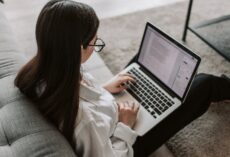 Nowoczesne technologie w aranżacji wnętrz: jak inteligentne systemy zmieniają nasze domy