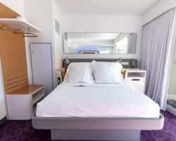 Łóżko na antresoli w 27-45 m2 mieszkaniu: projekt, montaż, bezpieczeństwo i budżet