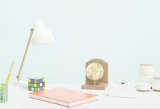 Biurko w szafie: chowany home office w bloku - projekt, ergonomia, elektryka i koszty