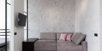 Ścianka g-k w bloku: projekt, akustyka, montaż krok po kroku i realne koszty